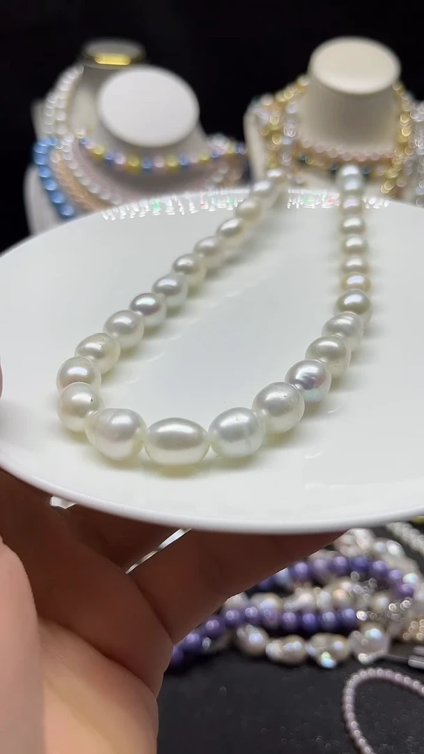 颈饰未镶嵌淡水珍珠多人