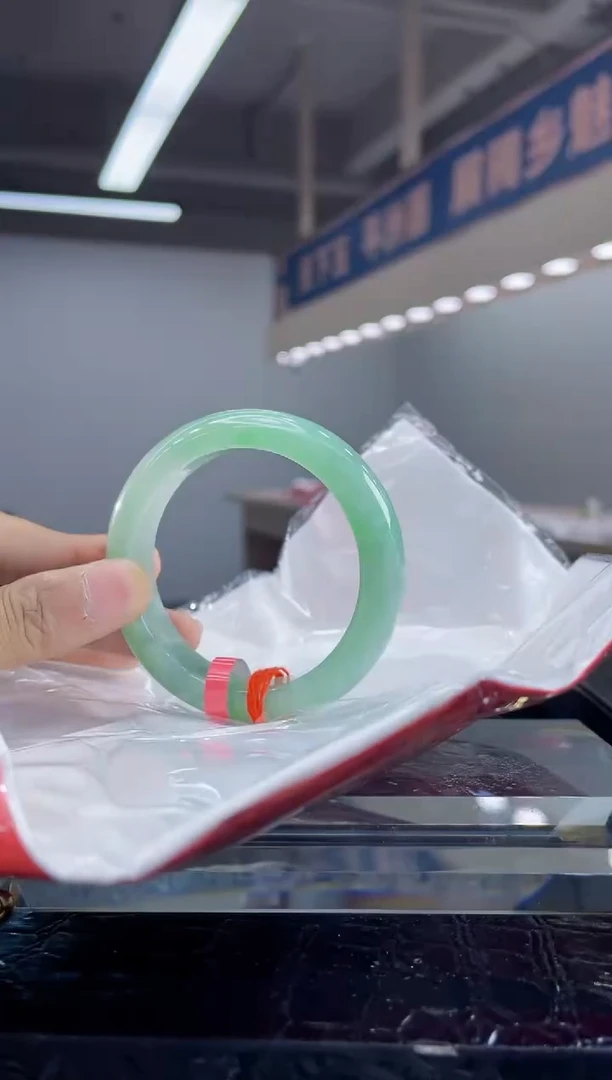 未镶嵌手镯翡翠20