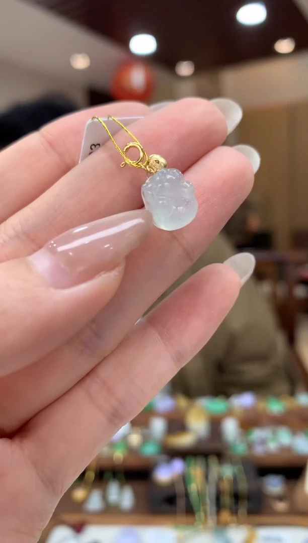 吊坠(不含链)18K金镶嵌翡翠✨*猪