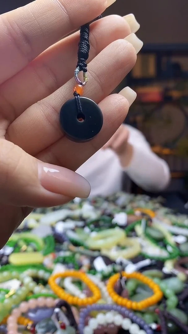 颈饰未镶嵌和田玉多样性发货，拍一发一