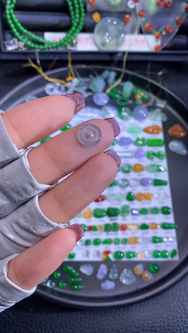 未镶嵌挂件翡翠扣子