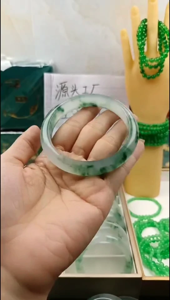 手镯玛瑙/玉髓未镶嵌手镯