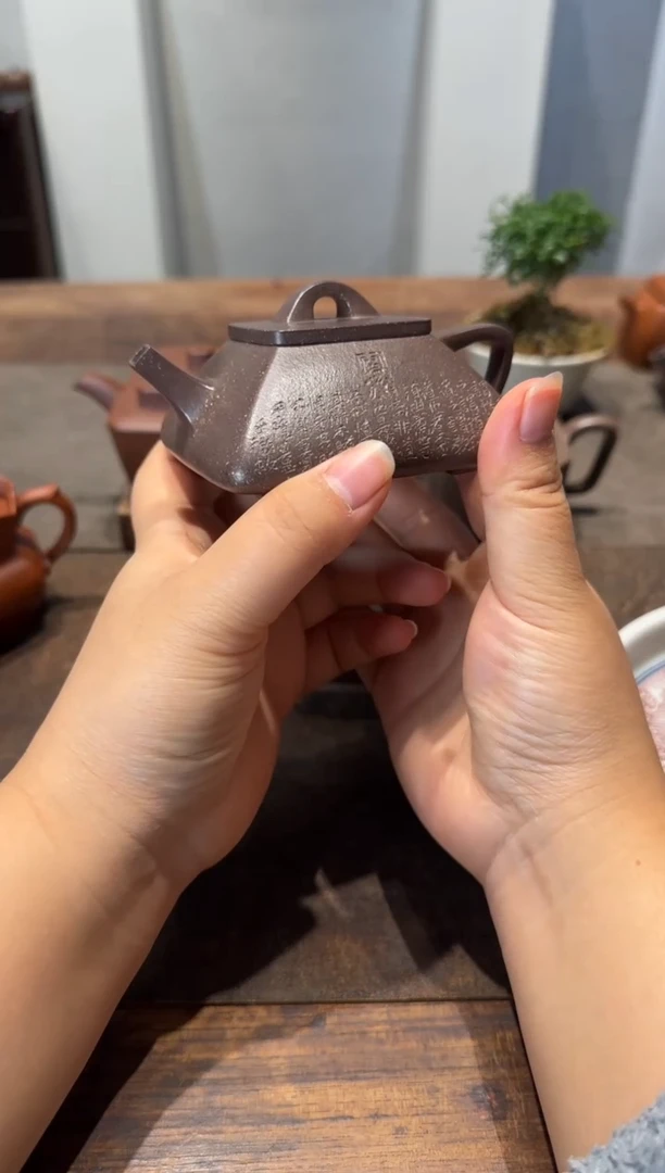 茶壶紫砂戈**侬四方石瓢 刻绘