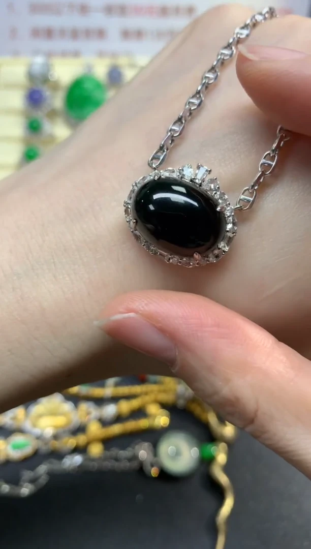 翡翠18K金镶嵌吊坠(赠链)吊坠|15000+1500