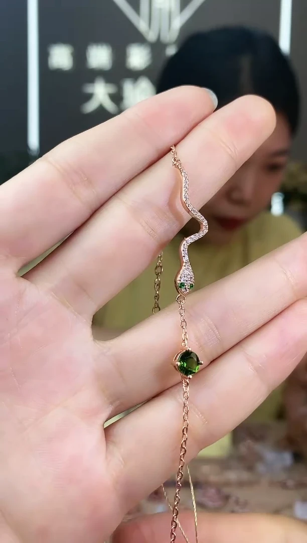 【闪购商品】透辉石手链银S925镶嵌手链