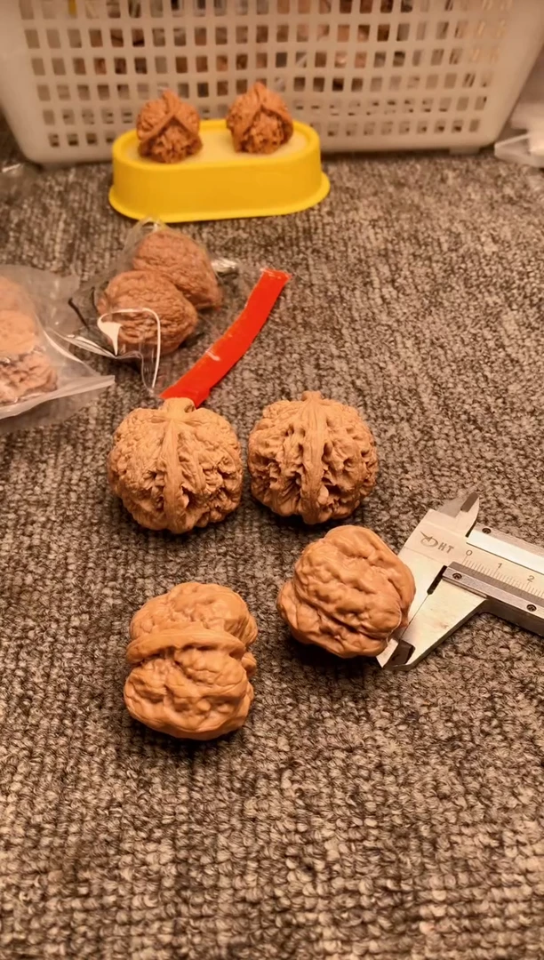 文玩核桃吊坠蛤蟆