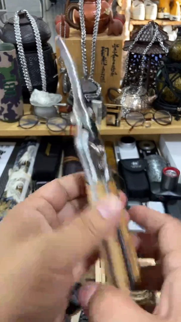 瓷片闪购商品  如图所示