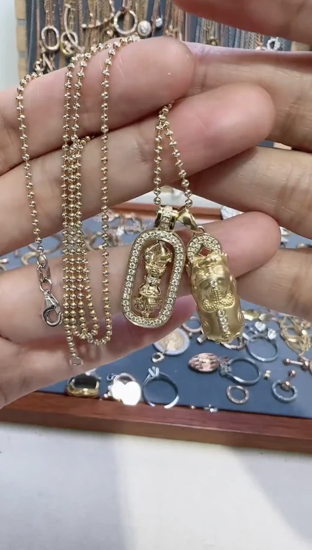 【闪购商品】钻石颈饰18K金镶嵌多样性发货发其一