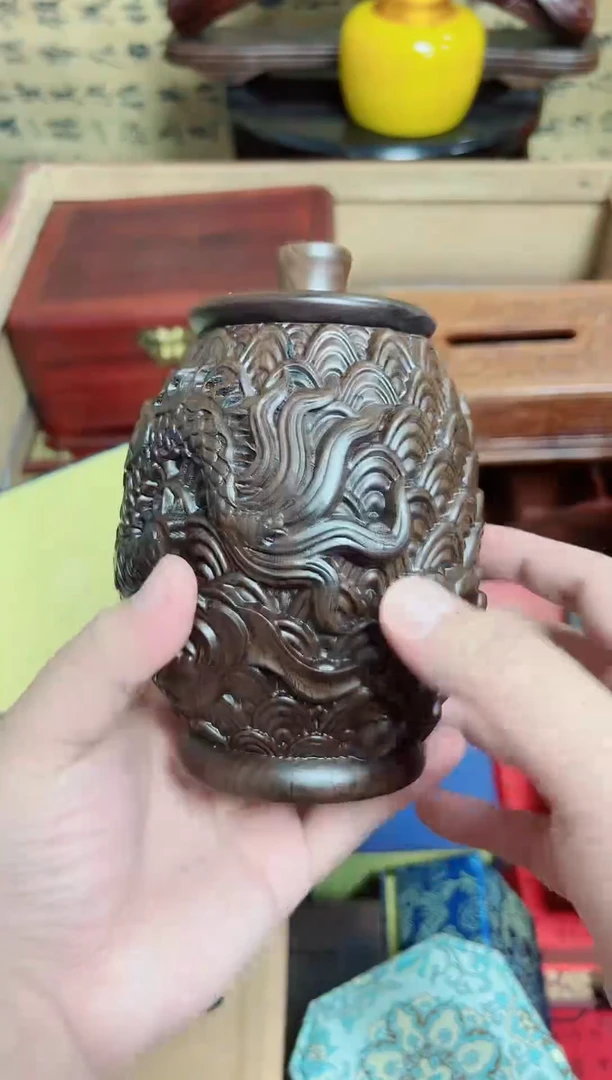 大叶紫檀（黑酸枝木类）龙茶叶罐