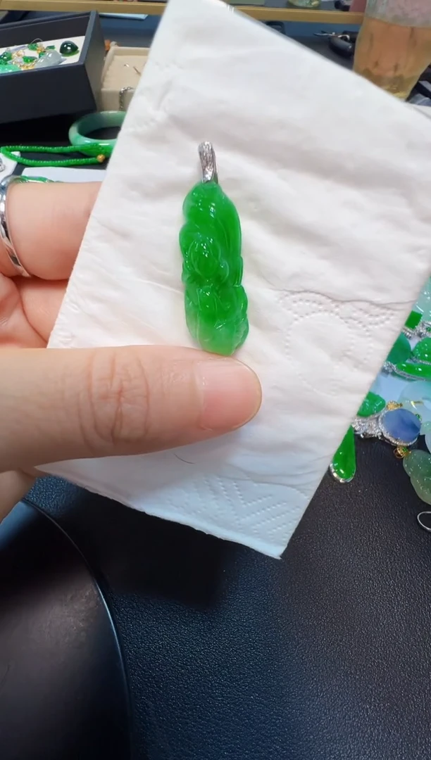 吊坠(不含链)18K金镶嵌翡翠4800