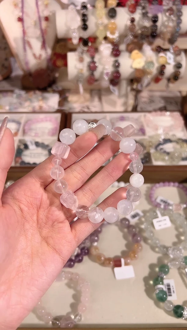 【闪购商品】水晶手链未镶嵌天然水晶 多样性发货发其一 颜色微差