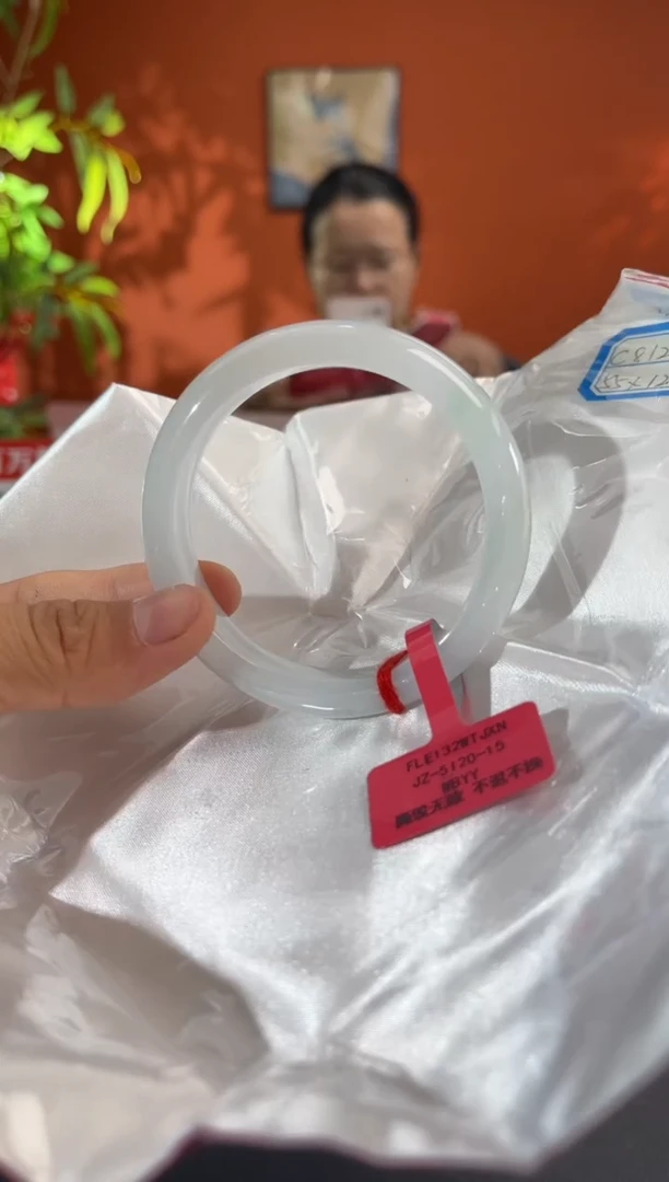 未镶嵌手镯翡翠翡翠手镯