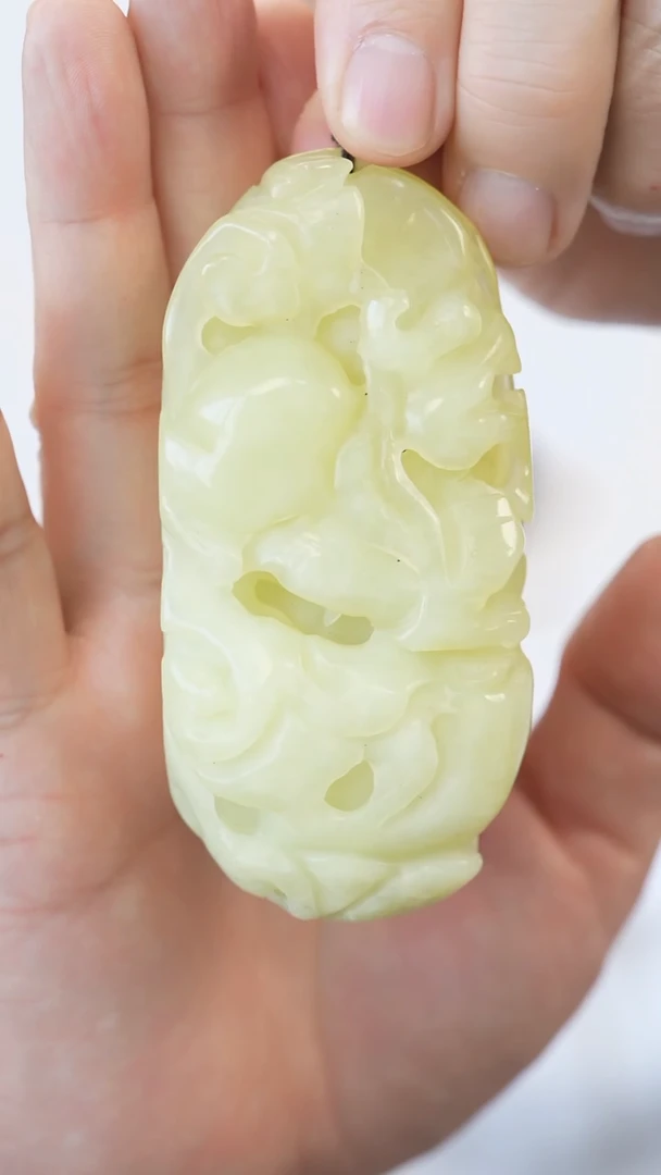 【闪购商品】蛇纹石玉手把未镶嵌貔貅