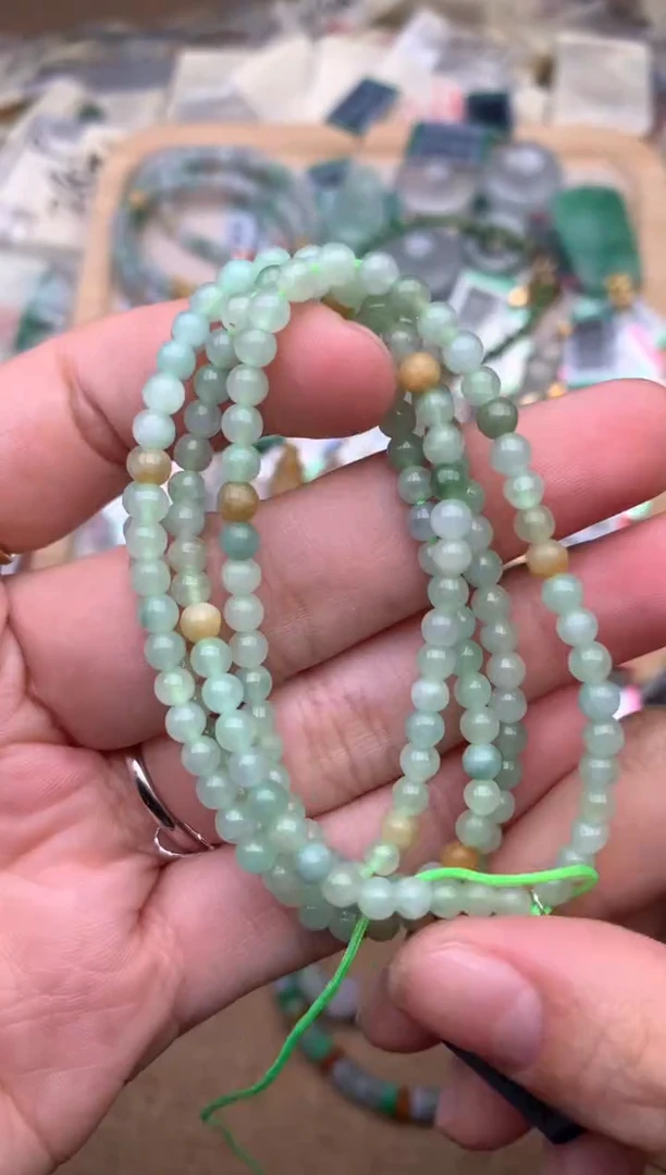 未镶嵌挂件翡翠1