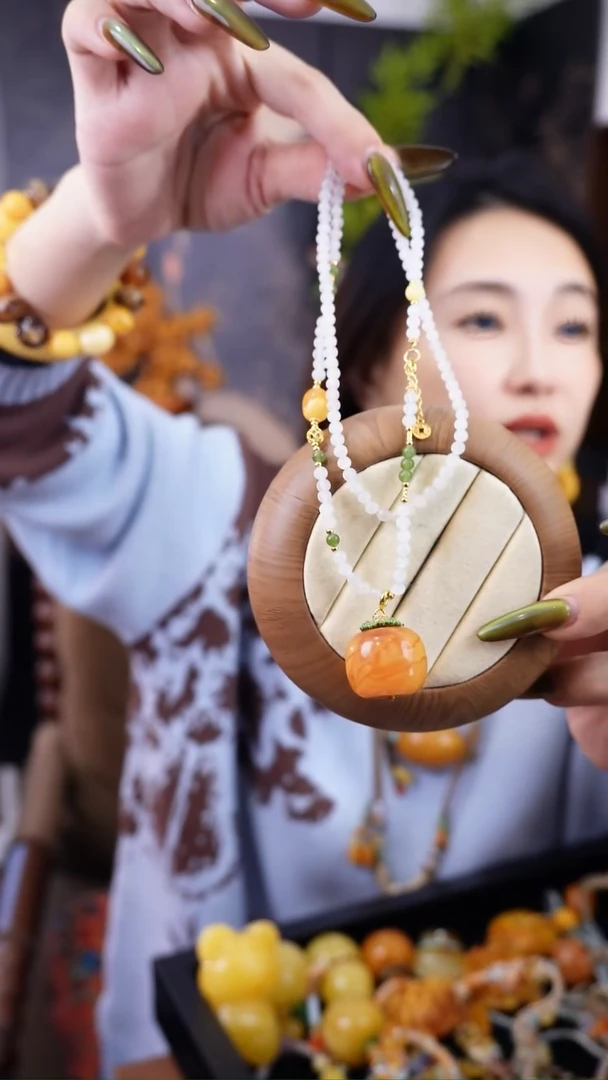 琥珀颈饰未镶嵌颈饰