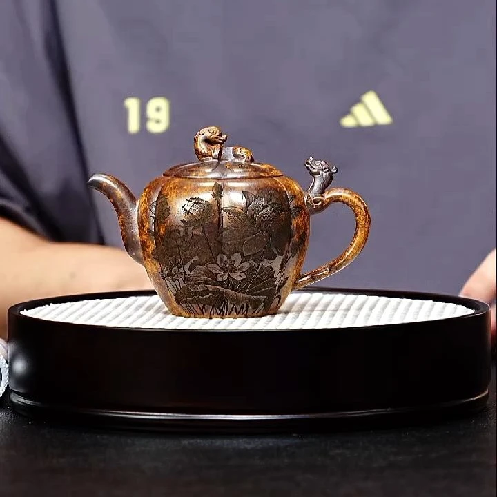 宜兴紫砂 荷韵莲蓬 龙骨金砂