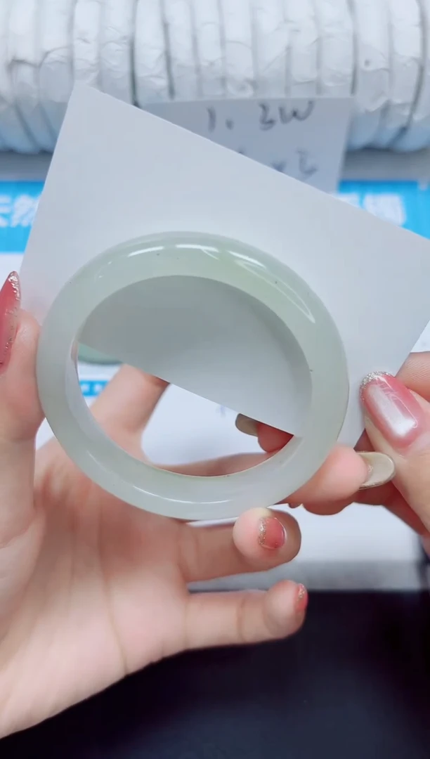 石英质玉手镯未镶嵌61/55