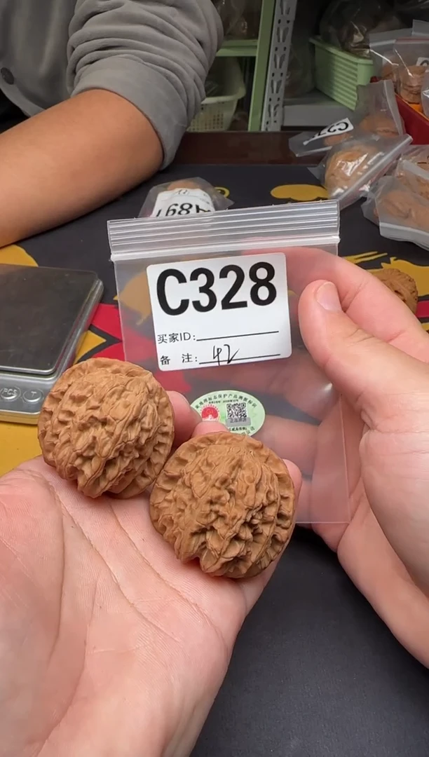 吊坠文玩核桃白狮子42-C328