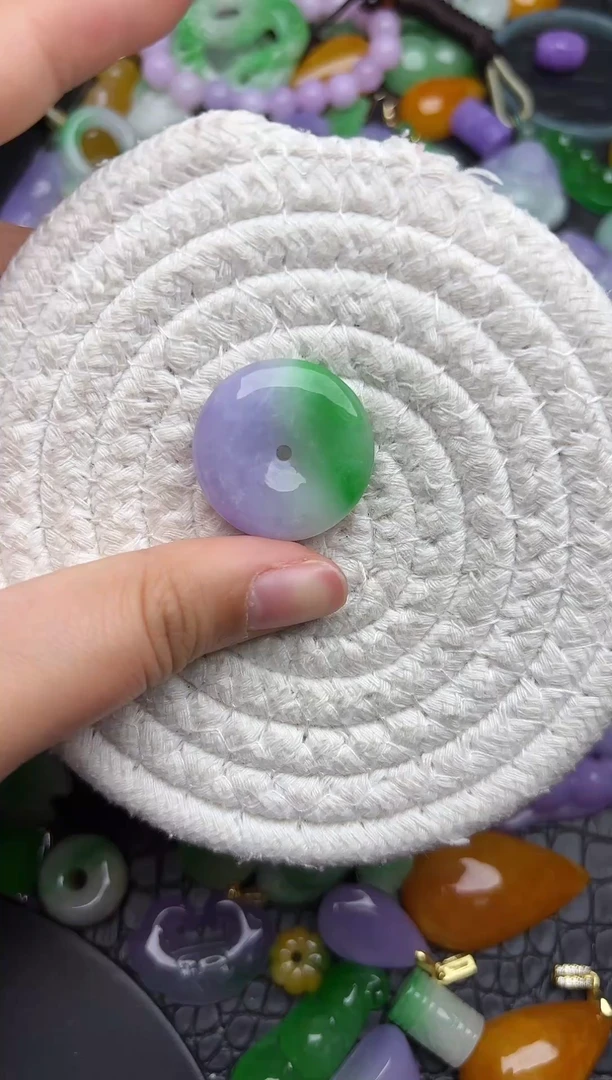 颈饰未镶嵌翡翠缅甸翡翠吊坠