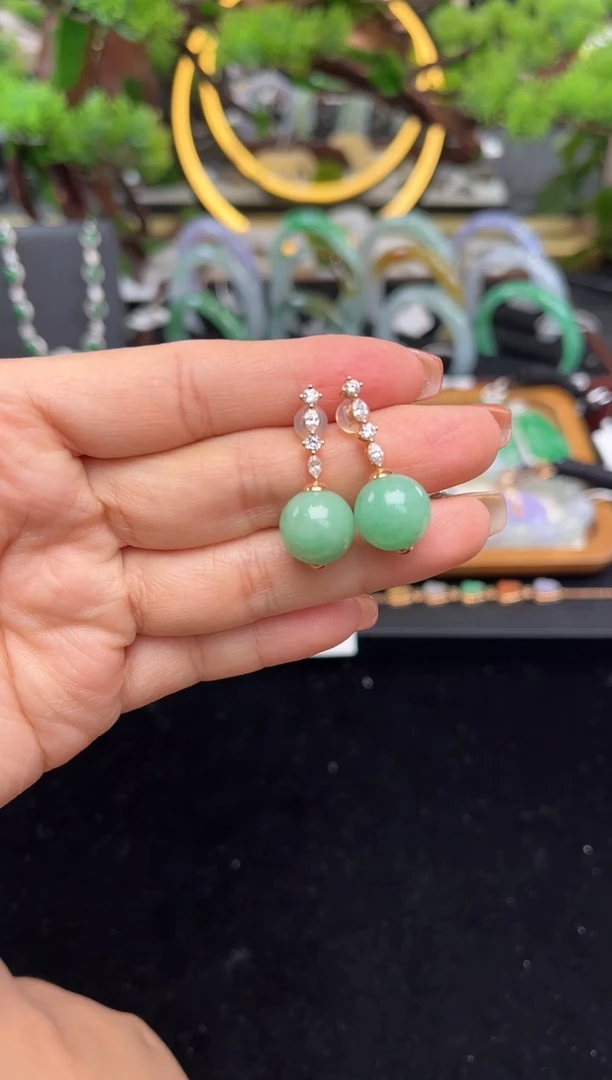 18K金镶嵌翡翠耳坠耳坠