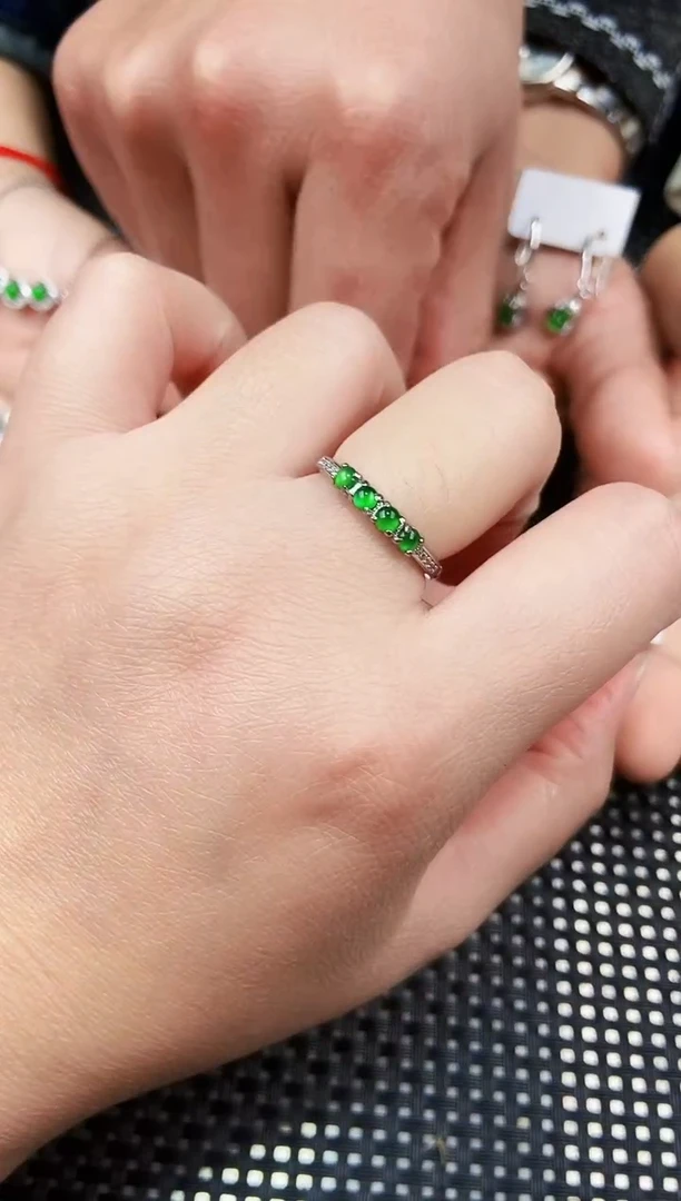 【闪购商品】翡翠戒指未镶嵌11111111