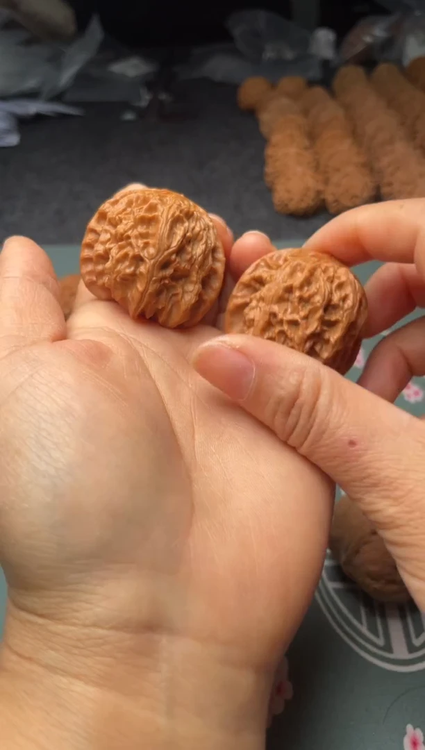 把件文玩核桃w39    白狮子 39尺