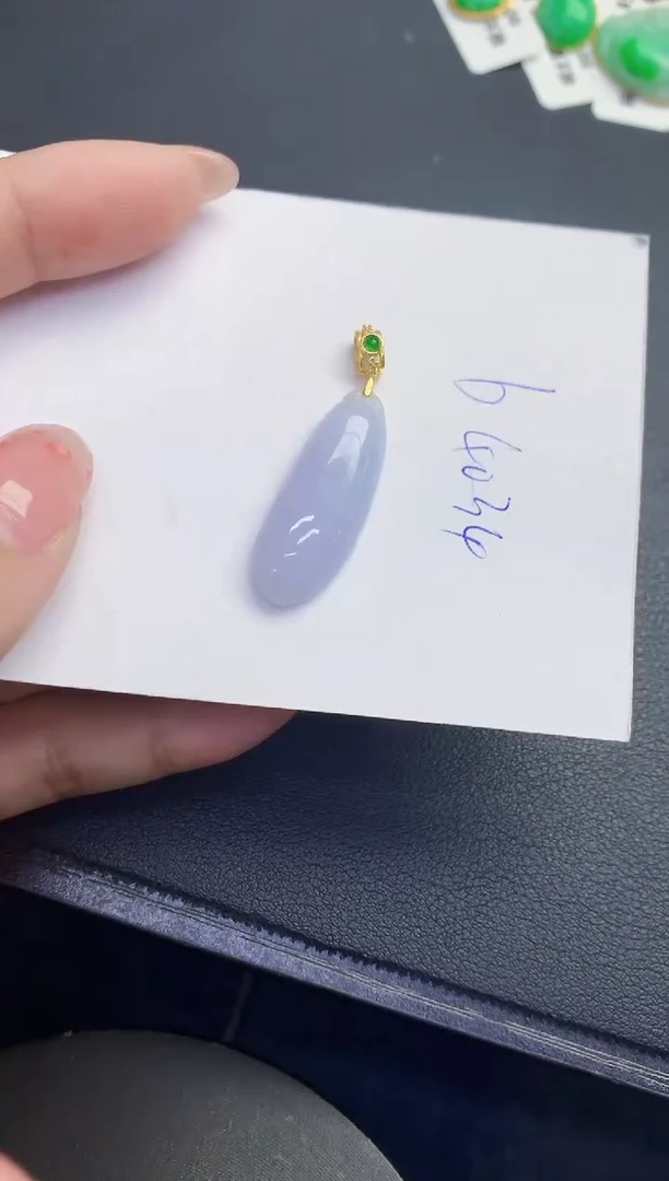 翡翠未镶嵌颈饰缅甸天然翡翠A货