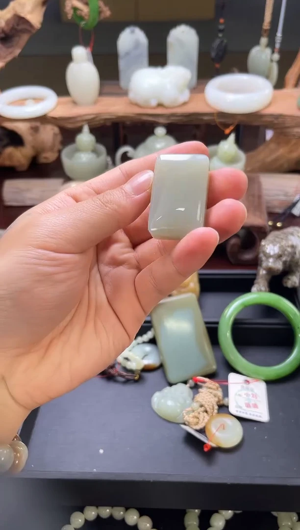 【闪购商品】和田玉吊坠未镶嵌且末青白 无事牌 9007012