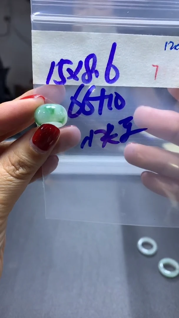 未镶嵌定制翡翠快****鲤毛货需精细抛光拍一发一