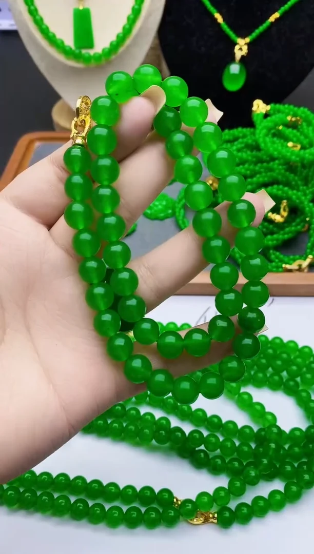 项链未镶嵌翡翠..
