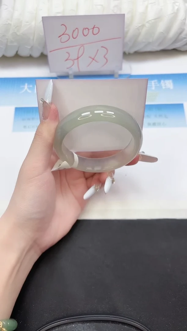 未镶嵌手镯石英质玉158-60.1