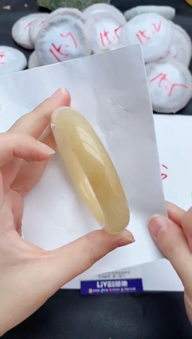 未镶嵌手镯石英质玉237+60/61