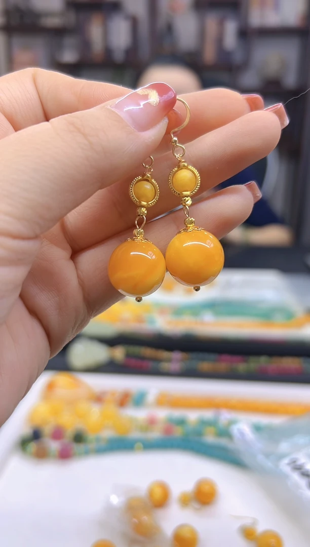 【闪购商品】蜜蜡耳饰14K金镶嵌耳坠E496