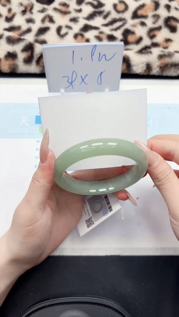 【闪购商品】石英质玉手镯未镶嵌264-64.4