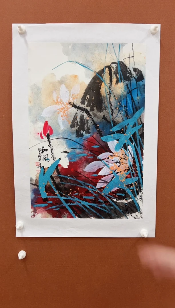 国画李文峰四尺三开亮彩荷花