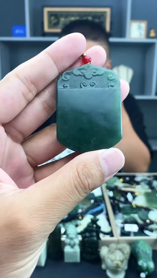 和田玉未镶嵌颈饰1