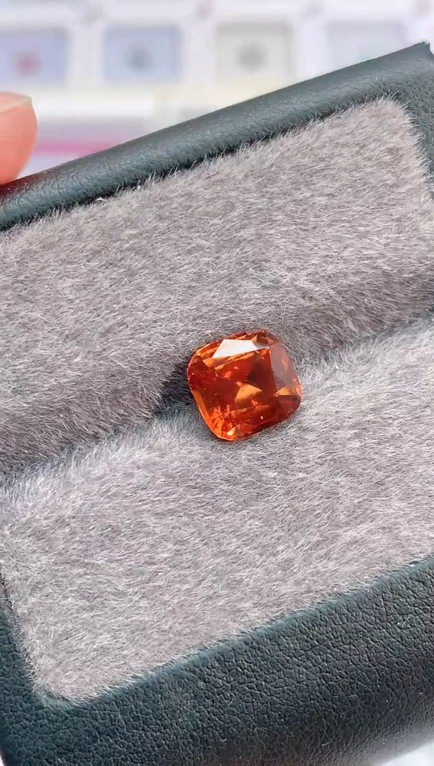 未镶嵌裸石石榴石（沙弗莱）3.21-642天然芬达石