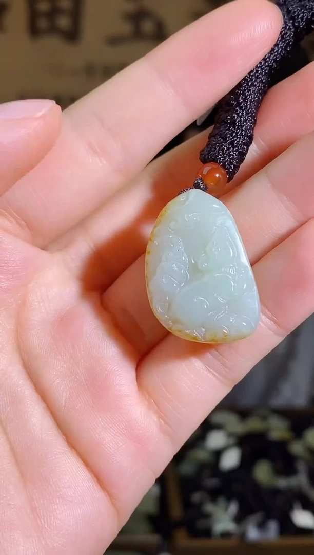 颈饰未镶嵌和田玉1