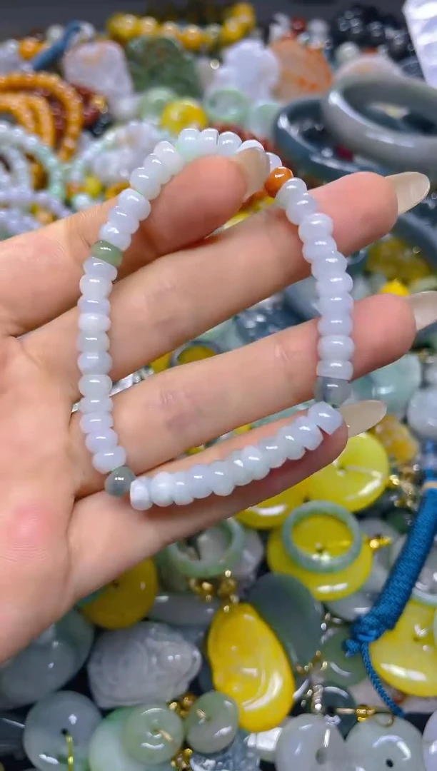 颈饰未镶嵌翡翠5MM/ R /翡翠A货，一件也是批发价