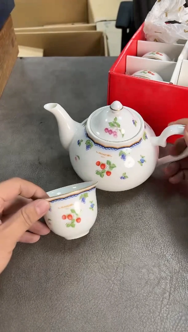 兰芝一壶五杯全新（盒无盖）