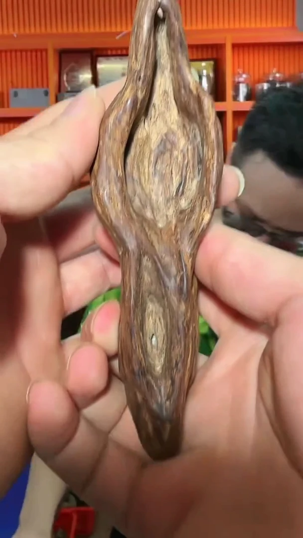 沉香手把件18号虎斑棋69g多样性发一