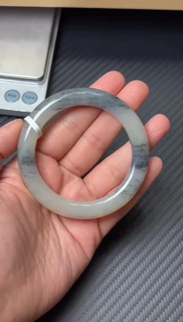 未镶嵌手镯和田玉和田黑山微色差54 手镯