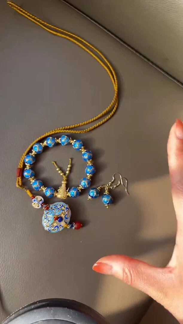 【闪购商品】蓝色莲花手串+耳钩+蓝团秀吊坠