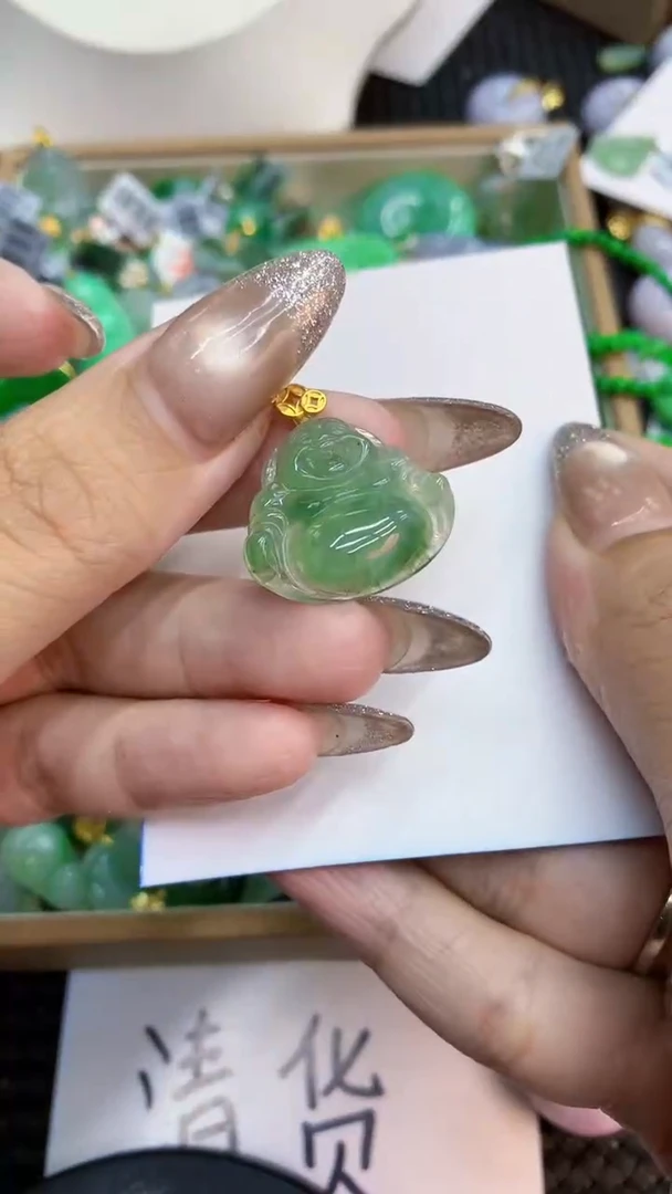 颈饰未镶嵌翡翠1