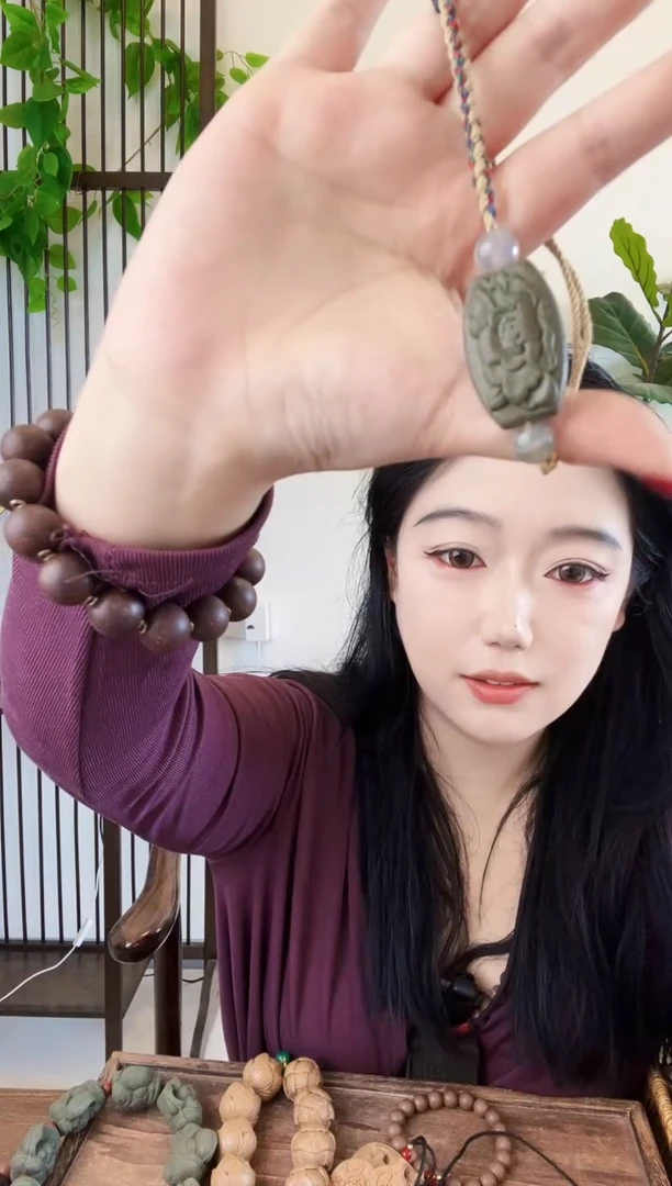 泥塑青瑶露牡丹花手串