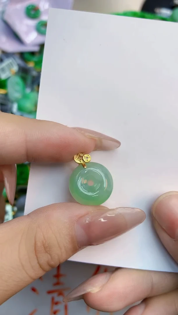 翡翠未镶嵌吊坠(不含链)1