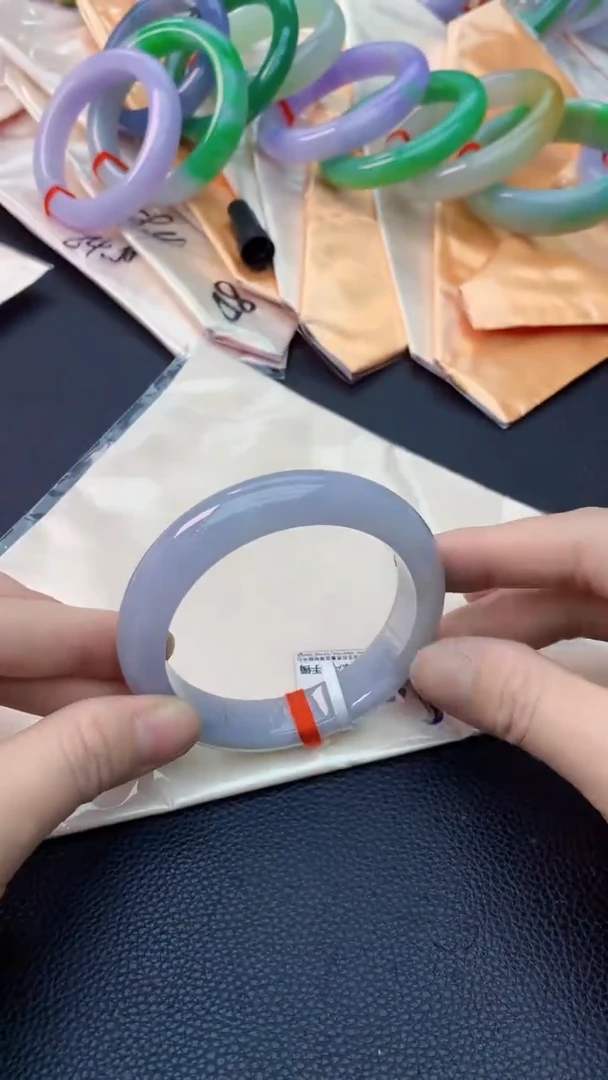 未镶嵌手镯翡翠0013833201