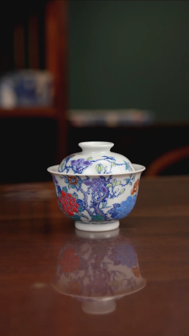 空山明月新派斗彩