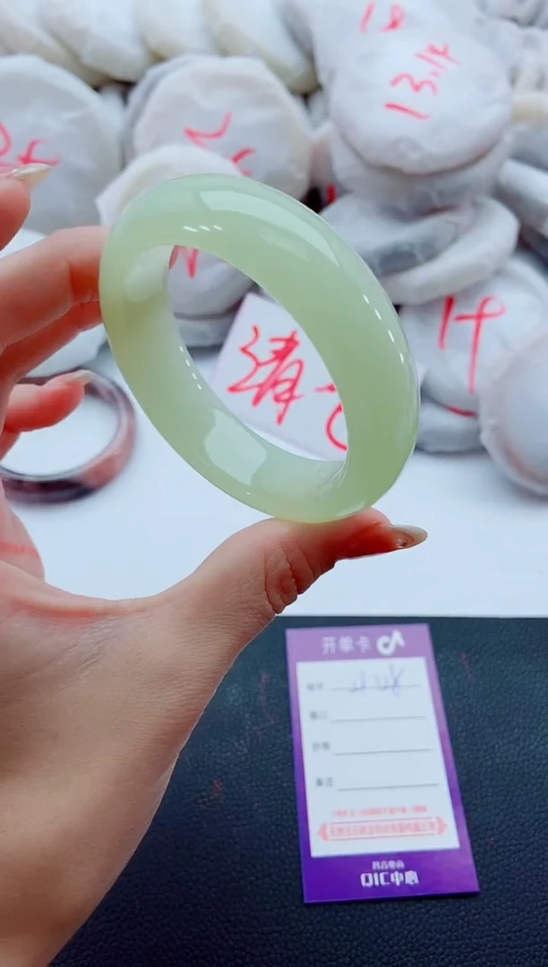 未镶嵌手镯石英质玉H128-57-56