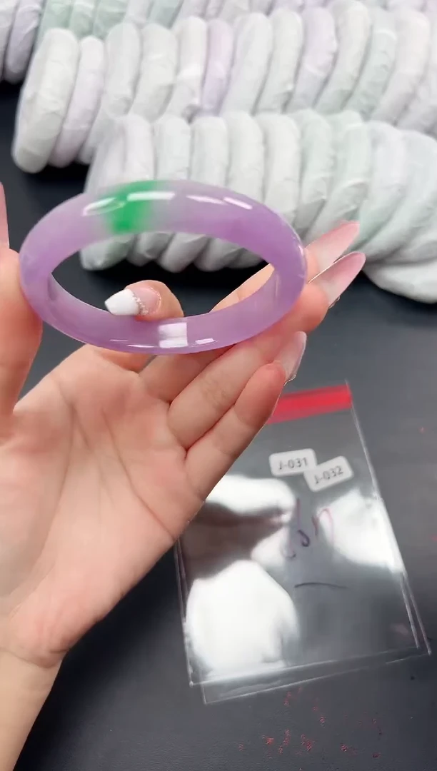 精品手镯，一物一拍J-031